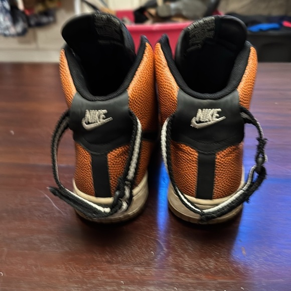 Nike 2008 orange basketball material youth size 6.5 - Picture 2 of 8